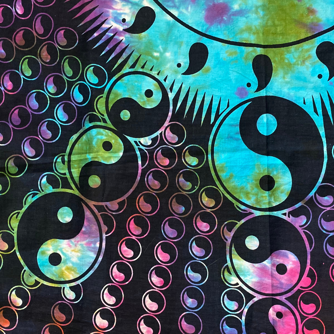 Yin Yang Tapestry – Cosmic Altar Cloth for Balance & Harmony